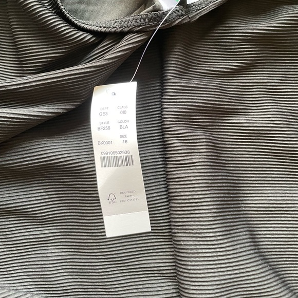 New J.Crew Scrunchie Classic Scoopneck 1-piece - Picture 9 of 9